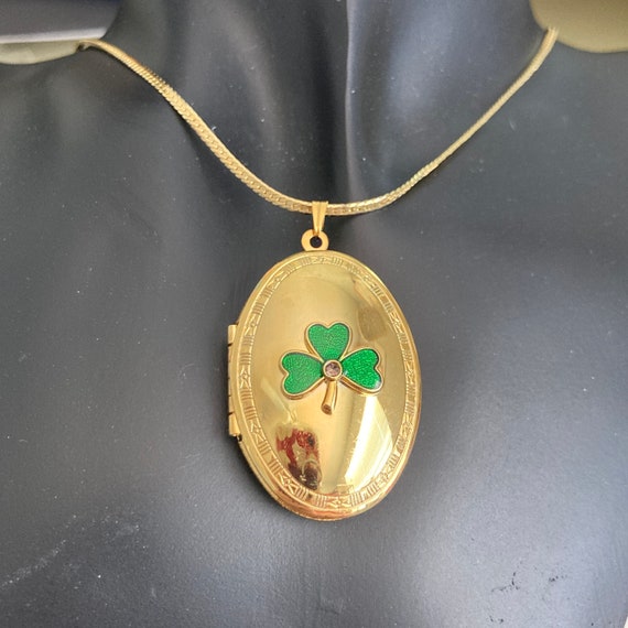 Vintage Shamrock Locket Pendant Necklace Irish Cl… - image 6