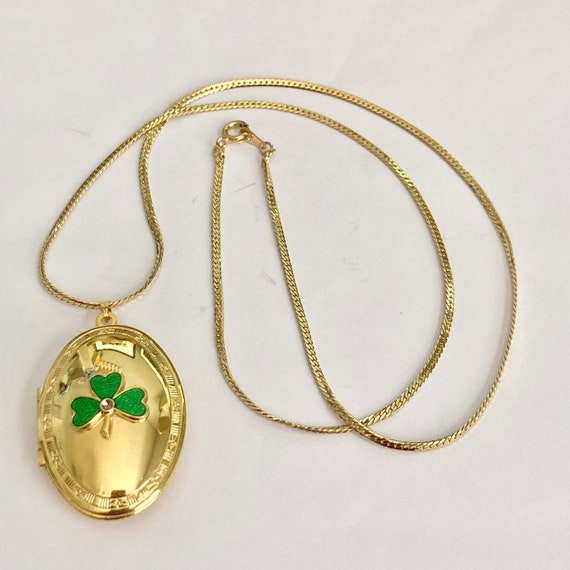 Vintage Shamrock Locket Pendant Necklace Irish Cl… - image 5