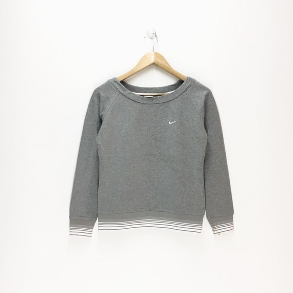vintage nike sweatshirt womens
