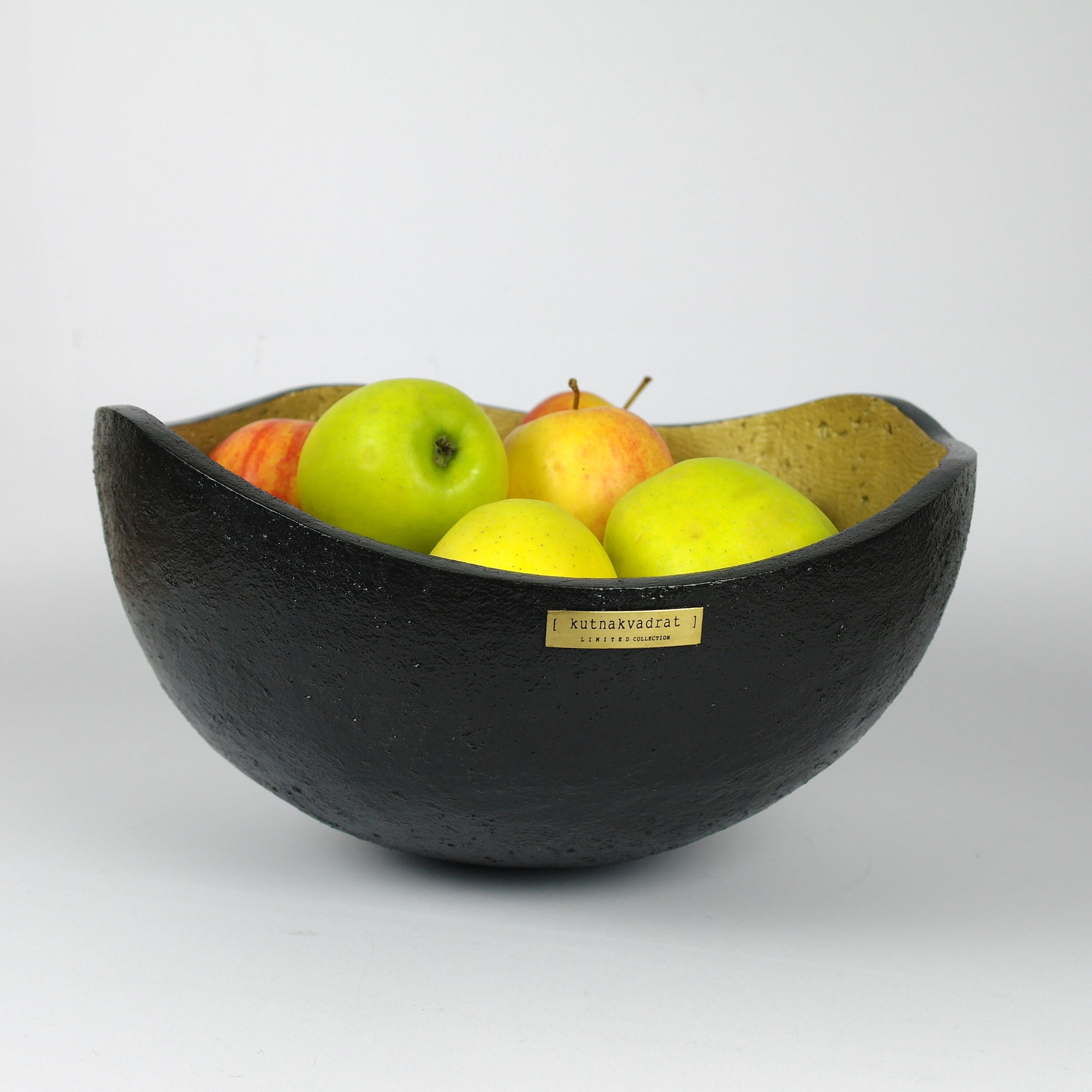 CONCRETE FRUIT BOWL, Sculptural Bowl, Designer Bowl, Mixed Media Bowl, Modern Concrete Handmade