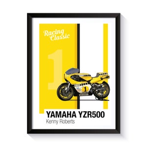 Puede incluir: Una motocicleta Yamaha YZR500 amarilla y negra con el número 1 en el lateral. La motocicleta está sobre un fondo amarillo con el texto "Racing Classic" y "Kenny Roberts" en negro.