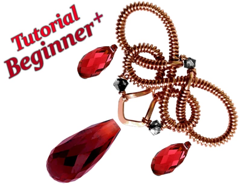 Op de afbeelding: Een tutorial voor het maken van sieraden van koperdraad voor beginners. De afbeelding toont een koperdraad ketting met drie rode druppelvormige kralen.