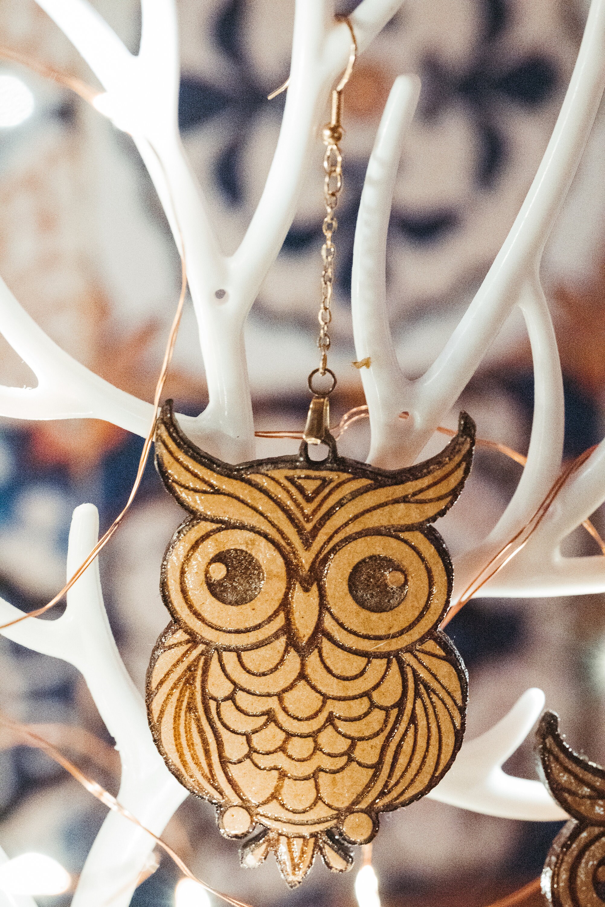 Retro Wooden Owl Earrings: Cottagecore Witchy Jewelry - Thumbnail 3