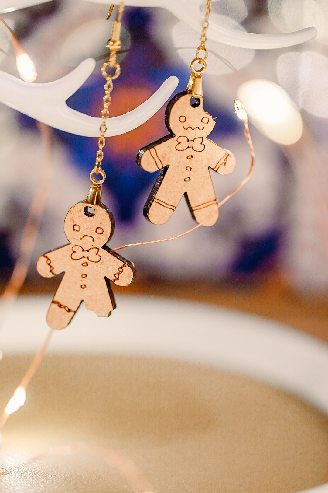 Funny Tormented Gingerbread Men Christmas Earrings: Novelty Holiday Jewelry - Thumbnail 4