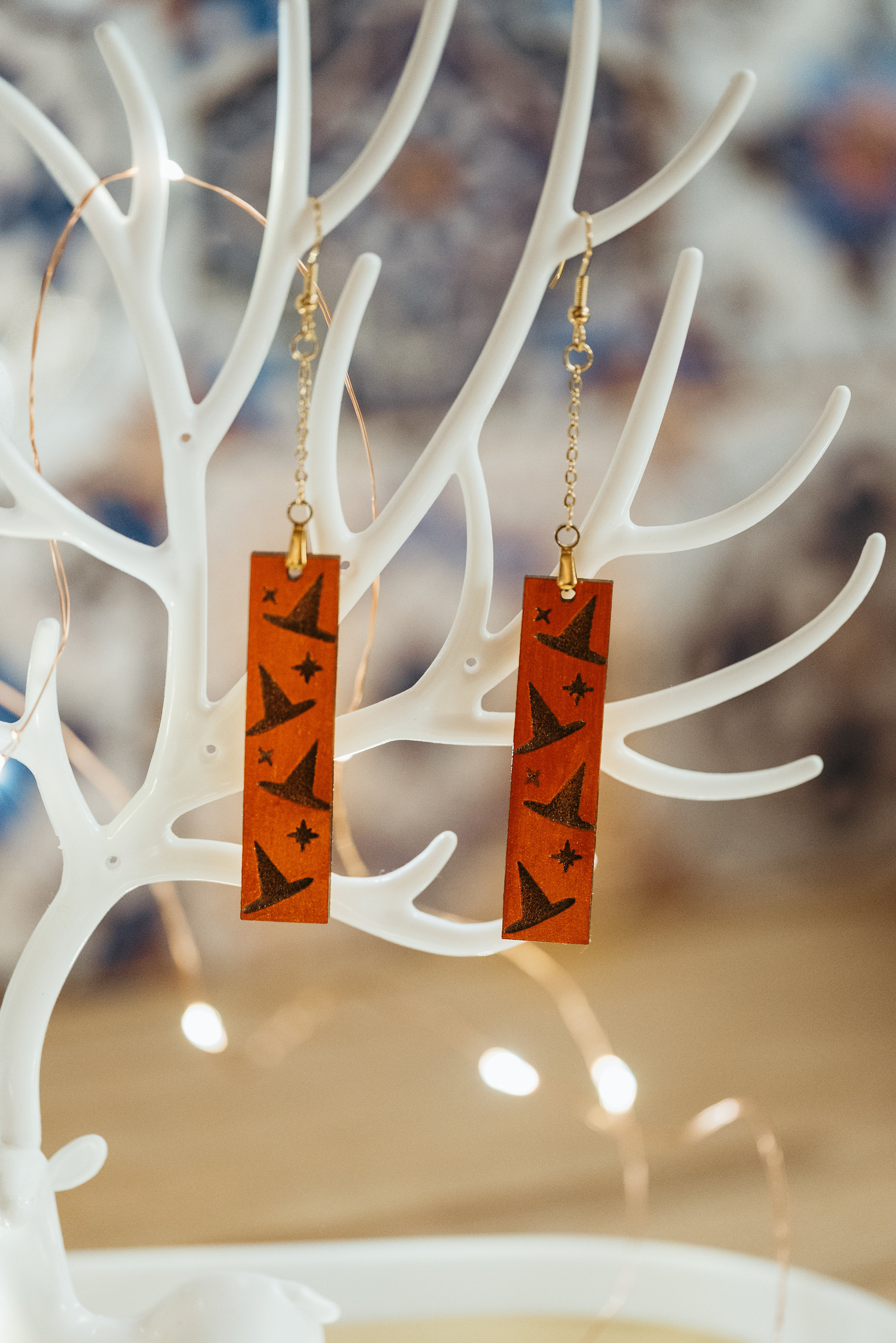 Witch Hat Dangle Earrings: Burnt Orange Halloween Jewelry - Thumbnail 7