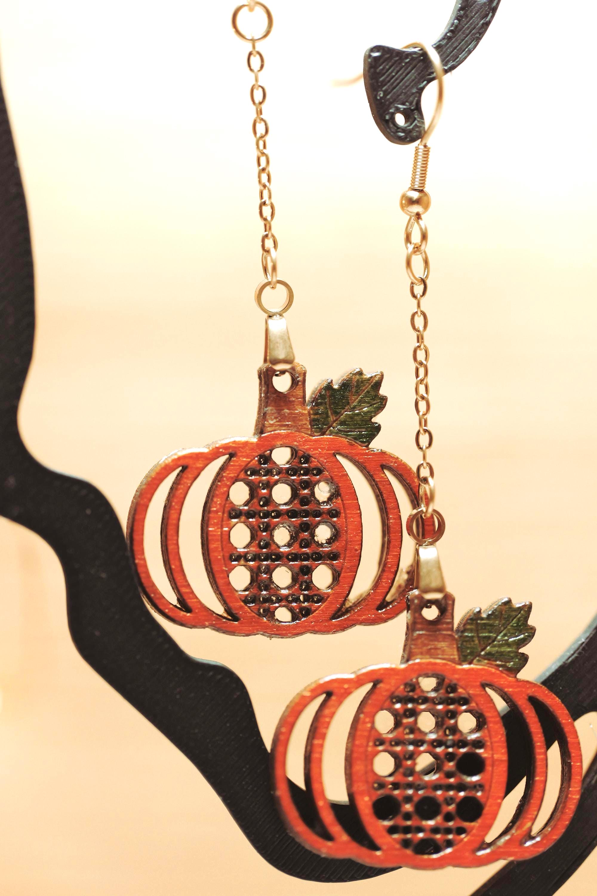 Rattan Style Pumpkin Earrings | Autumn Wood Jewelry with Green Leaf Accent - Thumbnail 3