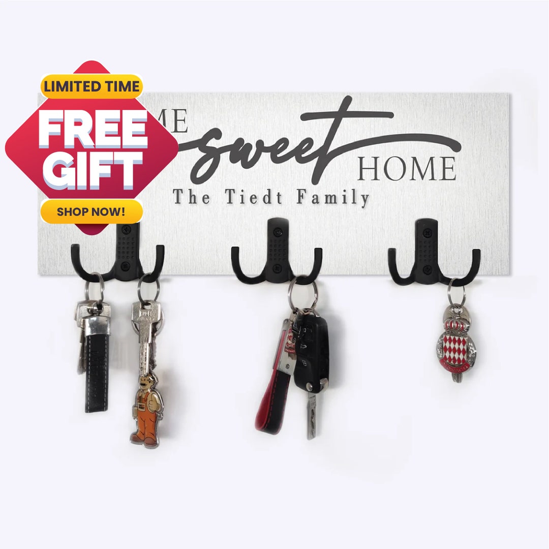 Personalized Wood Key Hanger for Wall, Custom Family Name Key Holder