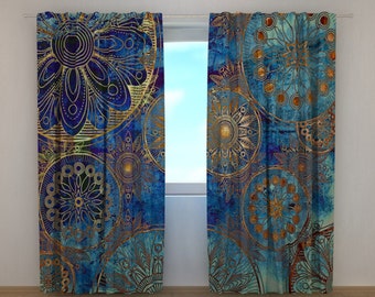 Cortinas opacas personalizadas: Estampado de mandala con adornos dorados
