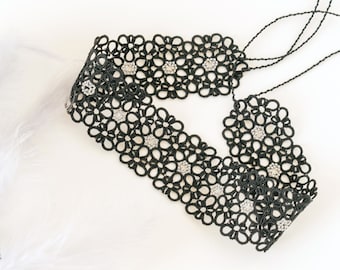 Tatting lace nacklace with glass beads, Black beaded choker, Handmade lace necklace, Black wedding, Frivolite necklace