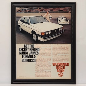Anuncio de coche vintage enmarcado de los años 70 Volkswagen Scirocco VW Super VEE Race Car 1978 Publicidad clásica Arte mural automovilístico Foto Póster retro