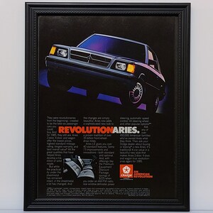 Gerahmtes Vintage 80er Auto Ad Dodge Aries K-Car 1985 Klassische Werbung Automobil Wand Kunst Foto Poster