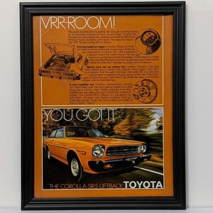 Gerahmte Vintage 70er Jahre Auto Anzeige 1978 Toyota Corolla SR-5 Liftback Classic Werbung Automobil Wand Kunst Foto Retro Poster