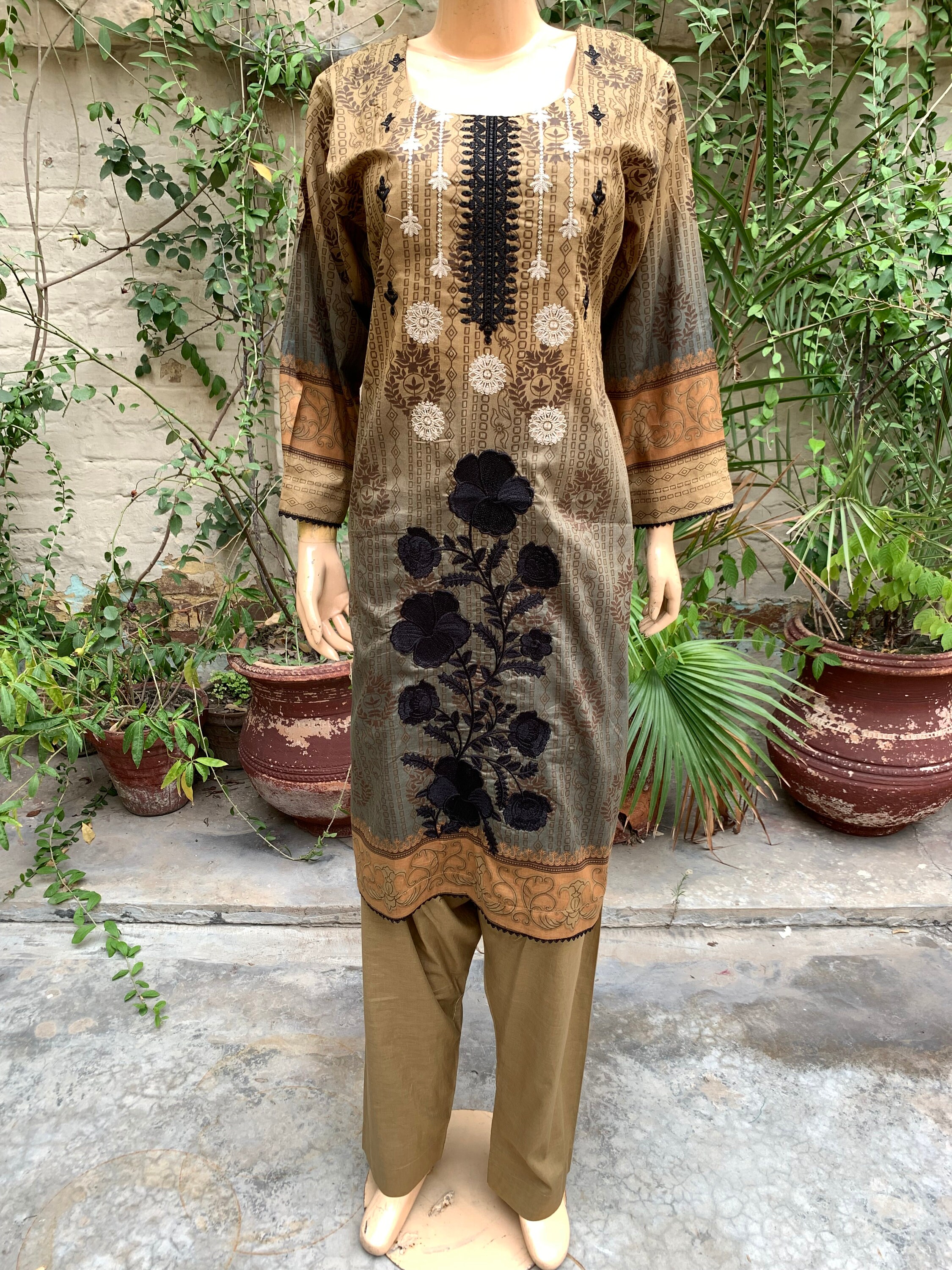 Pakistani lelan dress design outlet