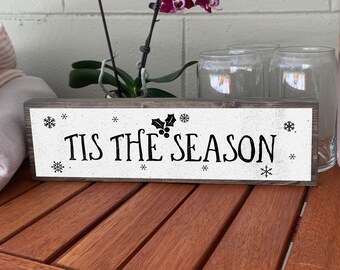 christmas apartment decor tis the fucking season pressed flower art herbarium preserved flowers vintage typewriter wildflower bouquet