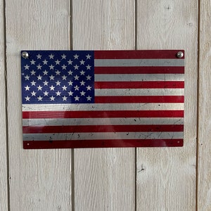 12&quot; x 7.25&quot; Metal American Flag – Original Metal Art Wall Décor Gifts for Men – Quality Hanging Signs for Home, Man Cave – Aluminum Flag