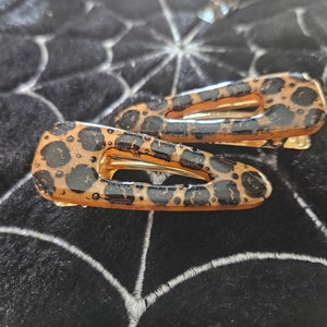 Black Pumpkins with Orange Halloween Resin Hairclips