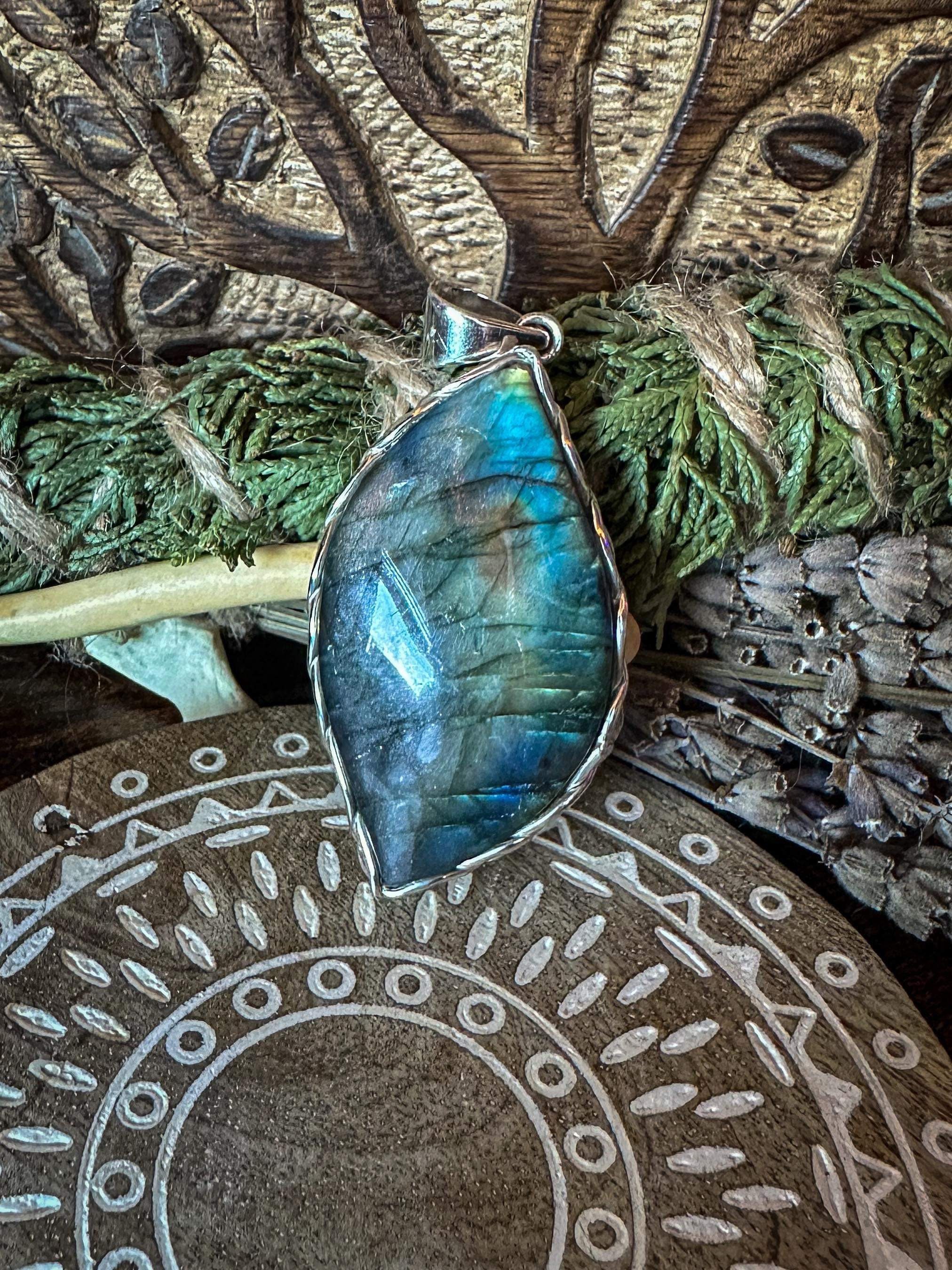 Precious Treasures / Labradorite Sterling Silver Abstract Jewelry 
