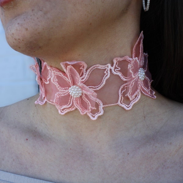 Choker with flower, Pink choker with flower, Baby pink choker with flower, Pink choker, Choker with pink flowers, Pink flower choker