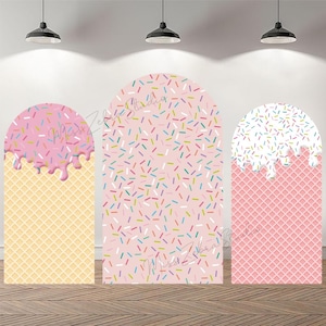 Fondo fotográfico personalizado con arco de doble cara y diseño de gofres, ideal para fiestas de cumpleaños con crema de caramelo.
