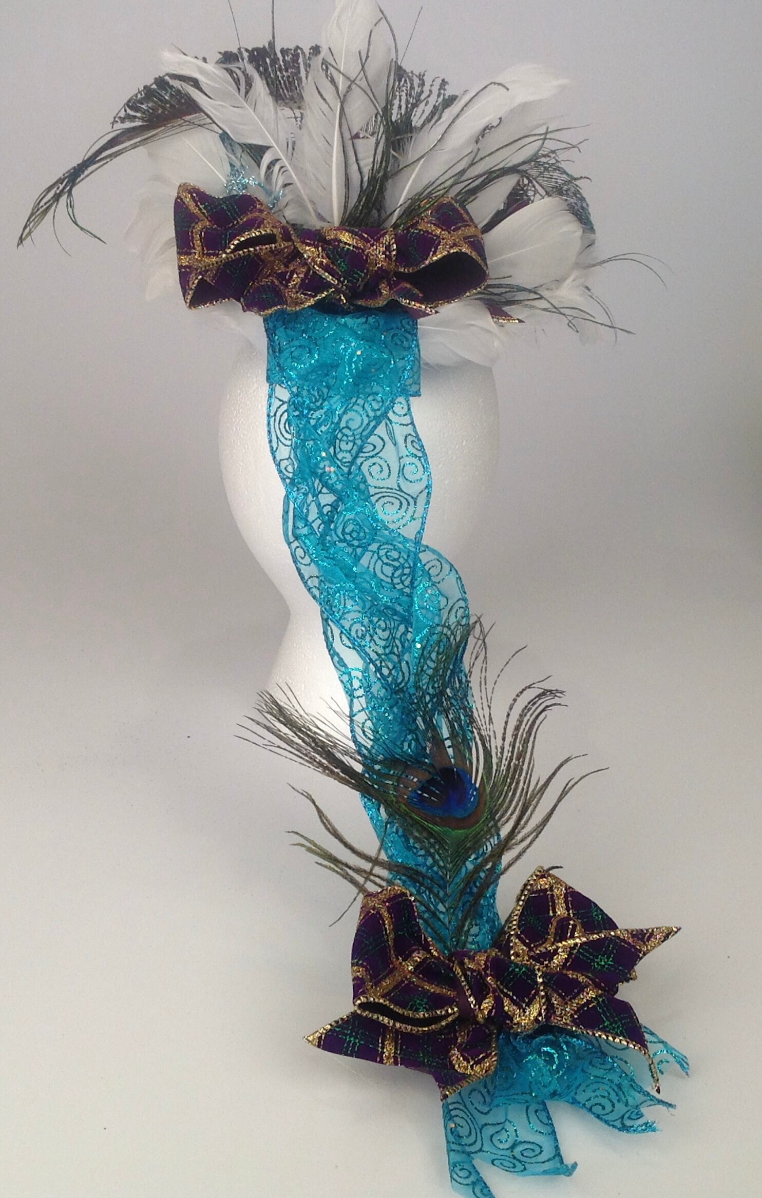Turquoise Cluster Hat Jazz Feathers