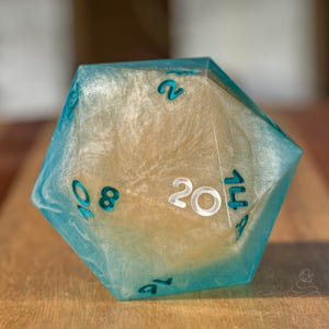 Seabreeze || Large d20 Chonk || 40mm wide ||