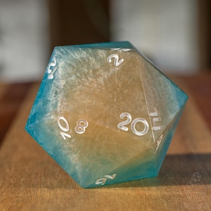 Seabreeze || Large d20 Chonk || 40mm wide ||