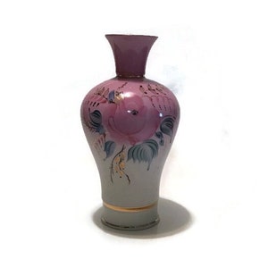 Vintage pink porcelain flower vase with gold gilt trim