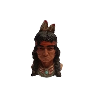 Vintage Universal Statuary Corp Chicago ILL. 1966 Indian resin head bust