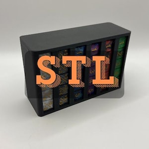 Fichier d'impression 3D pour : Dice Track Deck Box - Boîte pour cartes avec emplacements pour dés pouvant contenir 30 dés de taille standard pour MTG, Pokémon, Yu-Gi-Oh