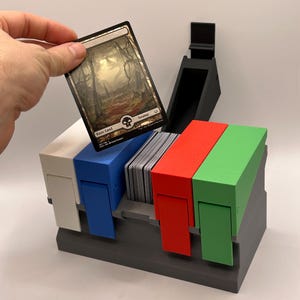 Den taktiska landstationen – för att förvara land, energi eller standardkort, Magic the Gathering, Pokémon eller andra brädspel