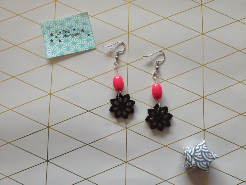 Earrings with pink and black wooden beads
