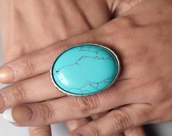 Large Turquoise Howlite oval ring, turquoise cocktail ring, blue Statement ring, Adjustable silver cocktail ring