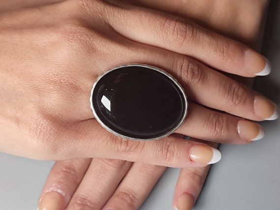 Bague grosse pierre noire hotsell