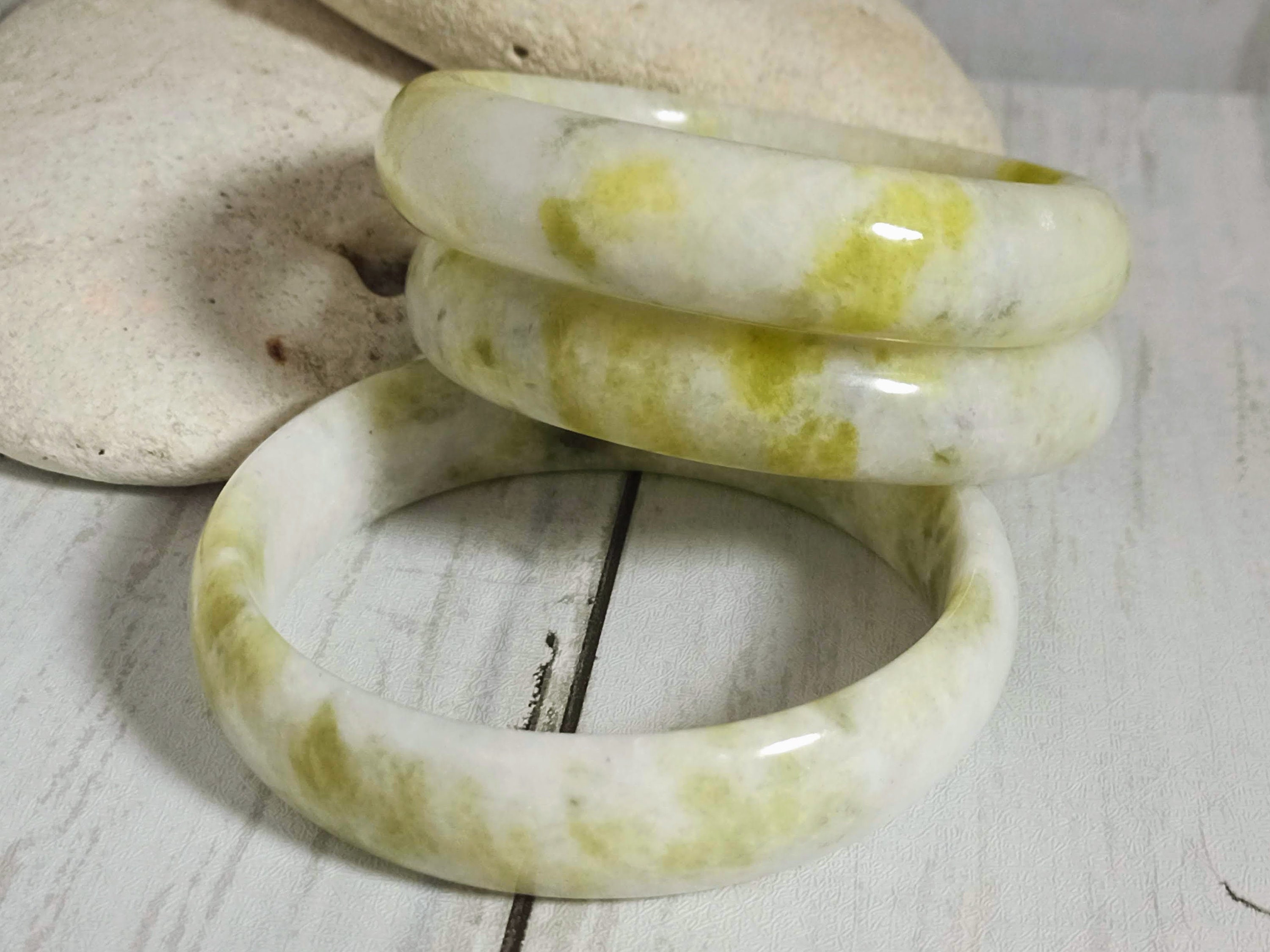 Green Stone Serpentine Beaded Bracelet at Rs 110/piece in Khambhat | ID:  24150980555