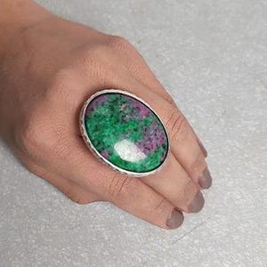 Bague tendance rubis zoisite : anneau plaqué argent réglable image 5