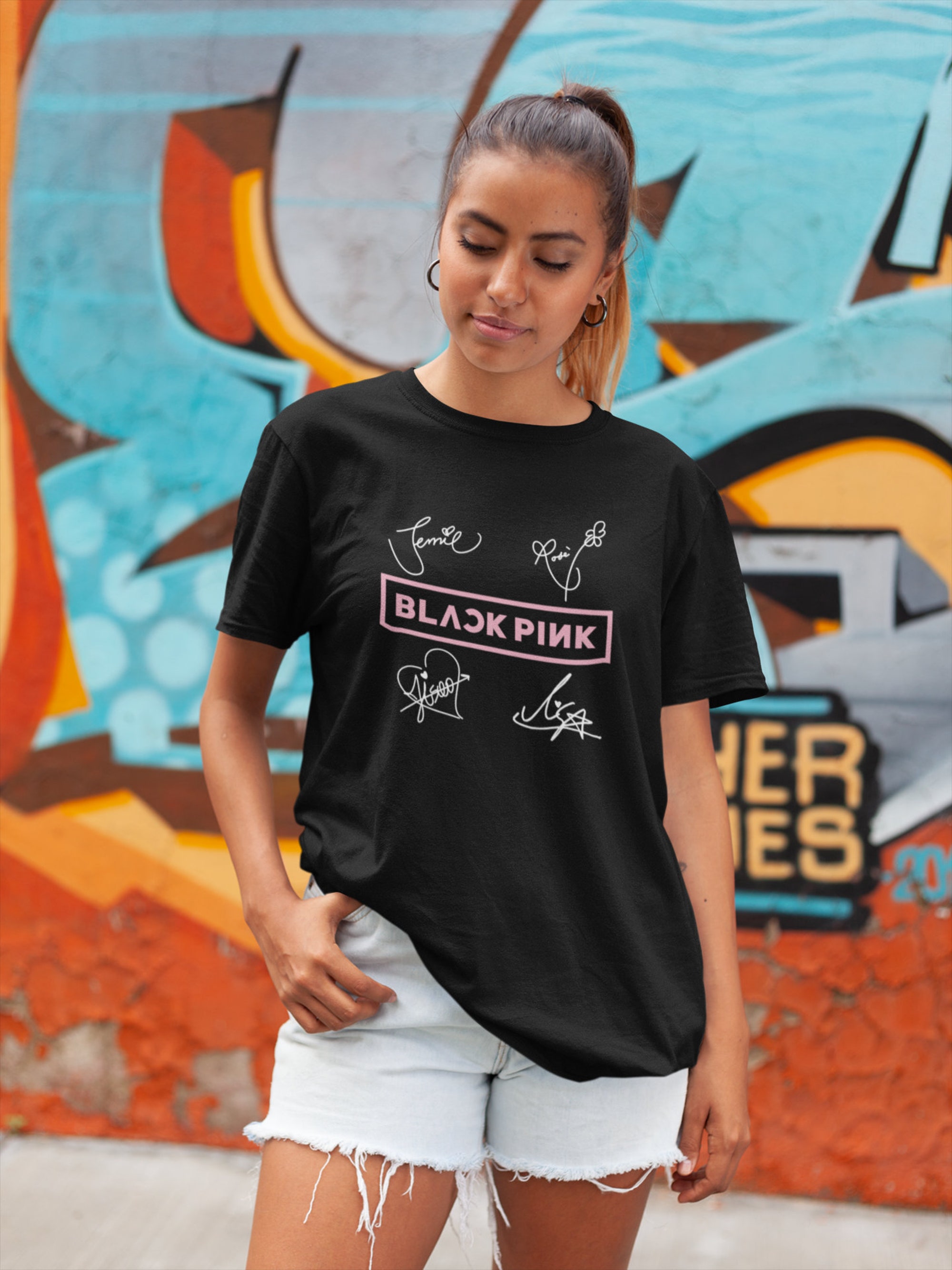 Discover Maglietta T-Shirt Blackpink Per Uomo Donna Bambini - Gruppo Kpop Jennie Lisa Rose Jisoo