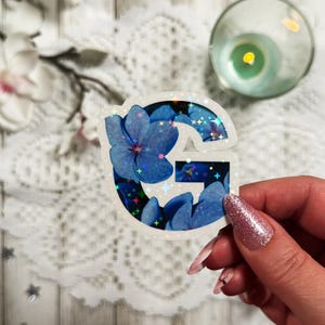 Sticker alphabet floral monogrammé étoiles scintillantes holographiques | Choisissez votre lettre préférée
