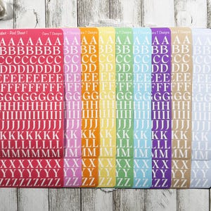 Moyenne feuille d'autocollants alphabet serif classique arc-en-ciel, autocollants bujo pour agenda mensuel, cadeau pour agenda, pour elle, pour correspondant
