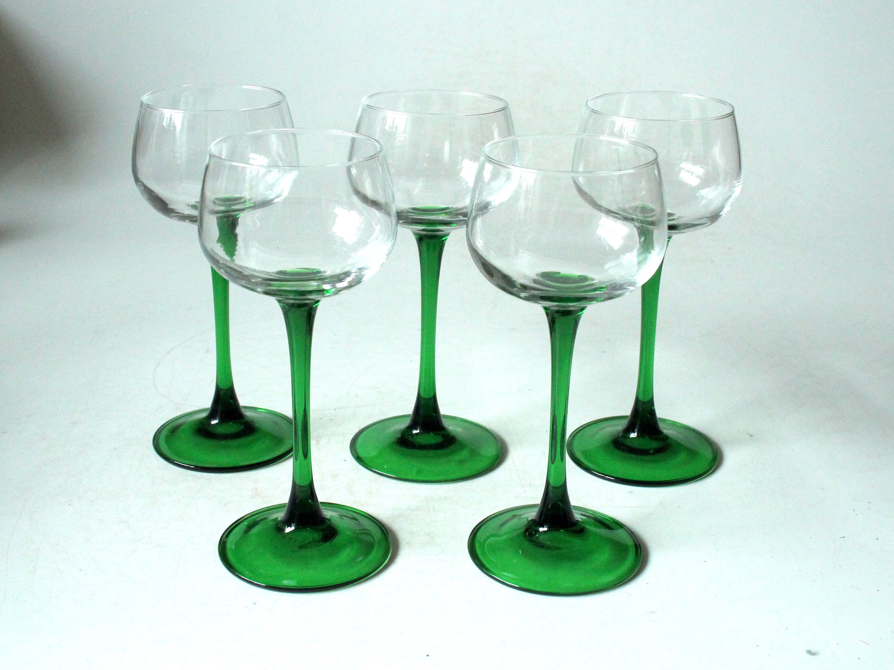 5 hohe Vintage Römer Weingläser Weinglas West Germany mid century Wine Glasses Rhine grüner Stiel klassische Form