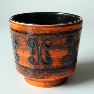 Stylish Flowerpot Graphic Relief Ceramic Vintage Orange Black Brown Planter 70s WPG Marei mid century Planter WGP orange black