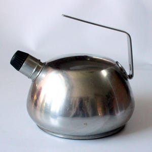 Kettle vintage tea kettle stainless steel kettle kettle whistling kettle 60s 70s mid century retro kitchen metal West Germany