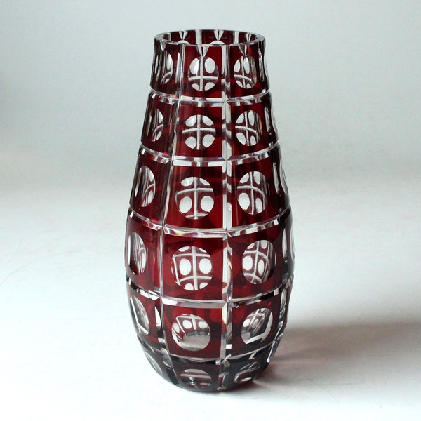 Vase 70s ruby red crystal glass Vintage mid century crystal hand cut to clear glass studio art space age design