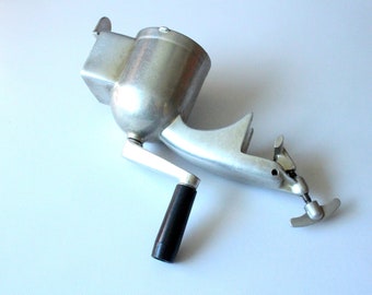 Meat grinder metal 50s 60s vintage West Germany manual retro kitchen West Germany