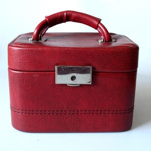Large makeup case red cosmetic case vintage 70s 60s makeup bag beauty case toiletry bag