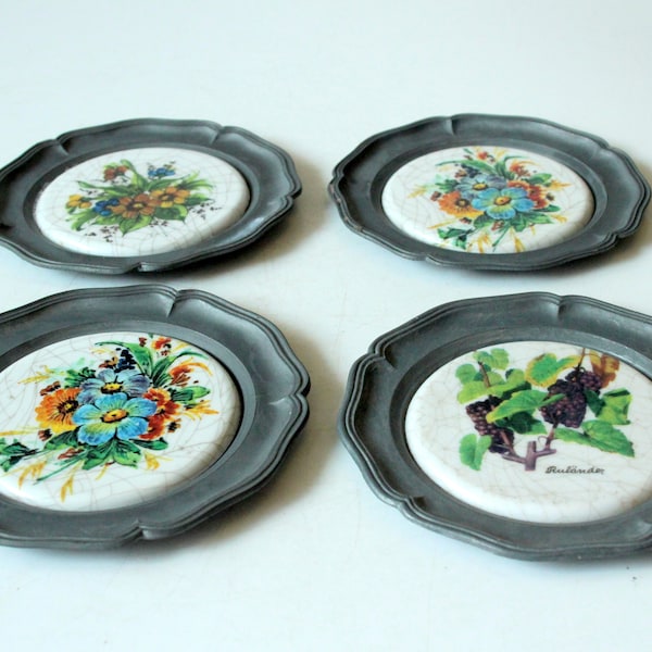 4 Gorgeous vintage coasters tin and porcelain small wall plate 60s 70s mid century West Germany original floral motifs