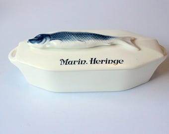 Decorative fish pot herring relief fish terrine ceramic vintage serving pot fish 60s 70s West Germany cream white herring pot serving