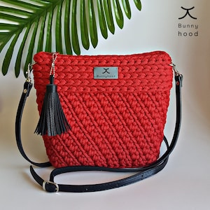 Crochet shoulder purse &quot;Charming Red&quot;