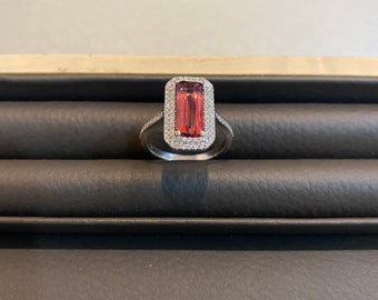 Top Quality tourmaline ring with diamonds on 14K white Gold