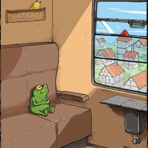 Peut inclure: Une grenouille verte est assise sur un siège marron dans un wagon de train. La fenêtre offre une vue sur une ville avec des bâtiments aux toits rouges. Une petite créature jaune est dans un panier sur l'étagère au-dessus du siège.