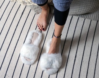 Women's house shoes, leather slippers, white colour fur slippers,home open toe slippers